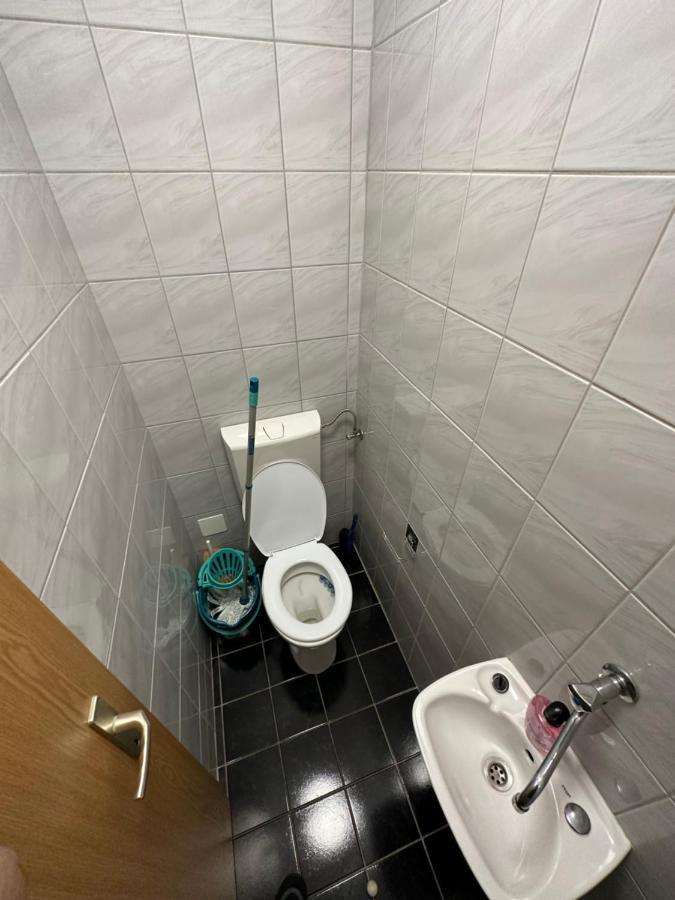 Appartement Apartman Aurora à Kaštel Novi Extérieur photo